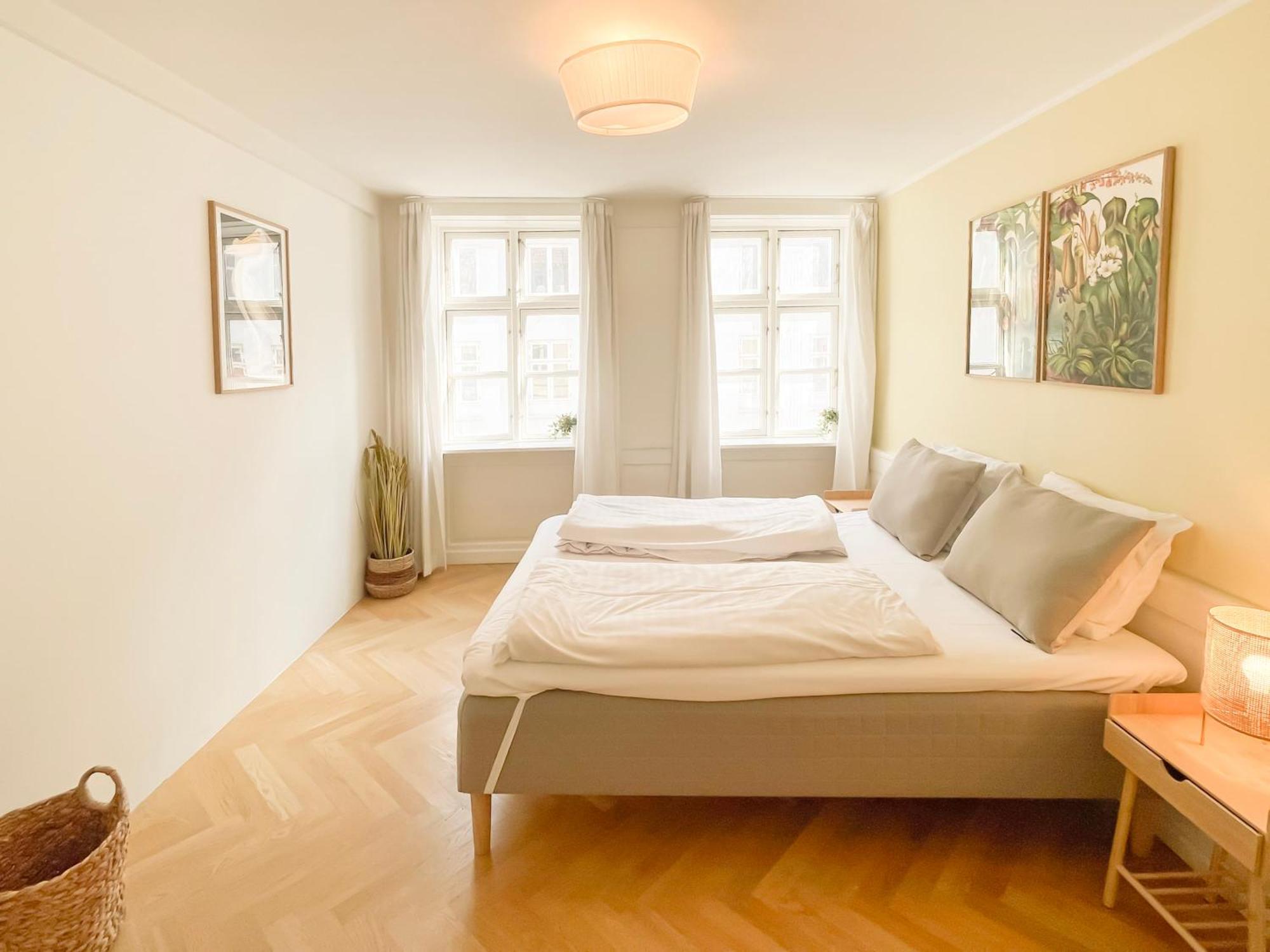 Large Apartment With 4 Bedrooms In Копенхаген Екстериор снимка