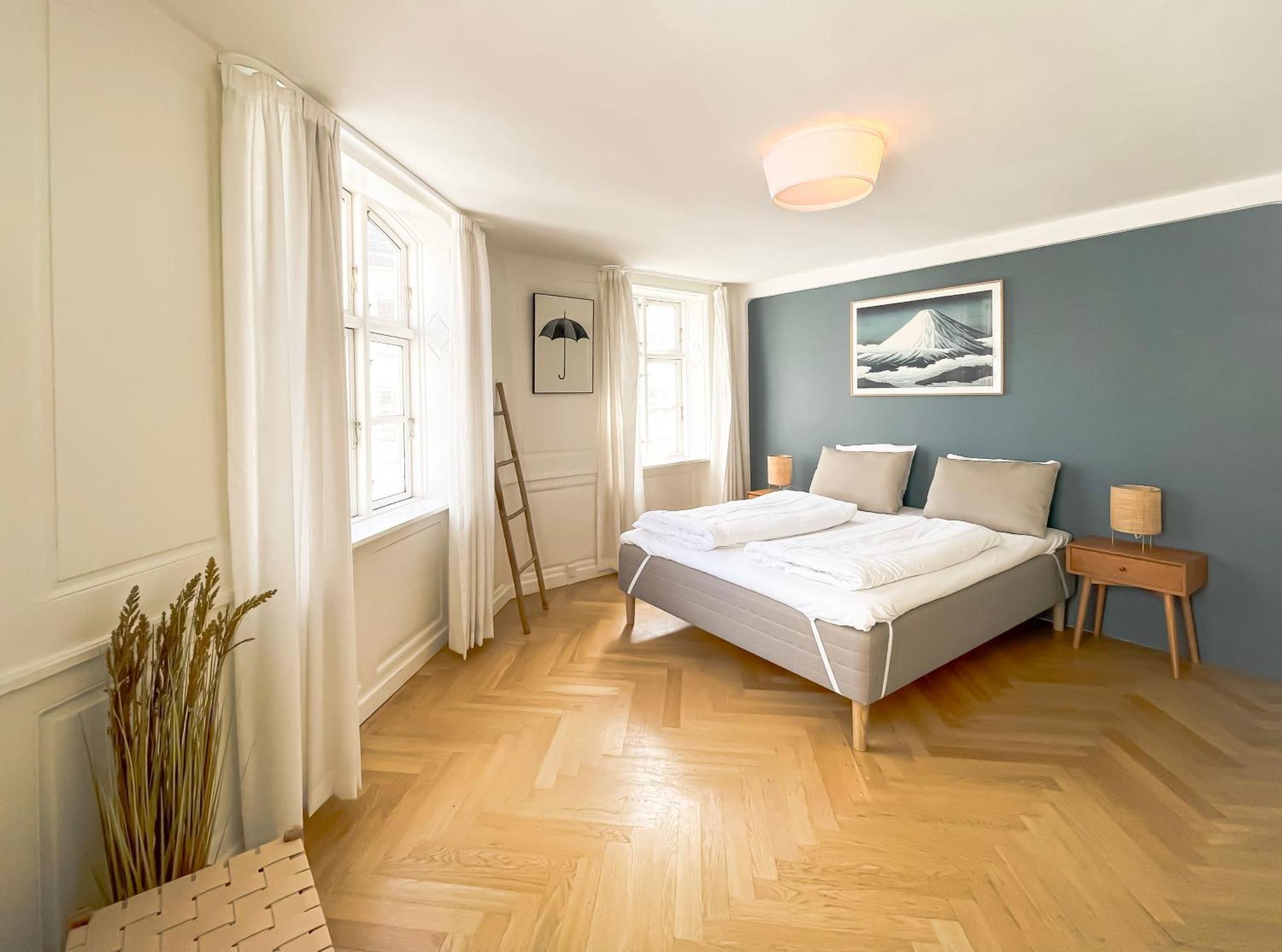 Large Apartment With 4 Bedrooms In Копенхаген Екстериор снимка